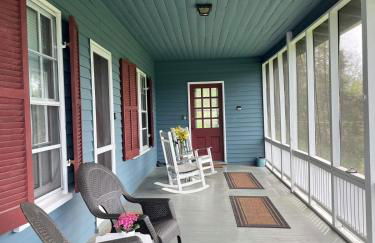 Inviting Cottage Rental on a Private Farm in Rileyville, Virginia - Photo 23