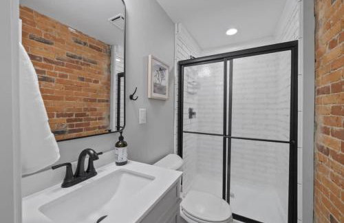 Hanford House w Hot Tub,Sauna,Bar - Photo 24