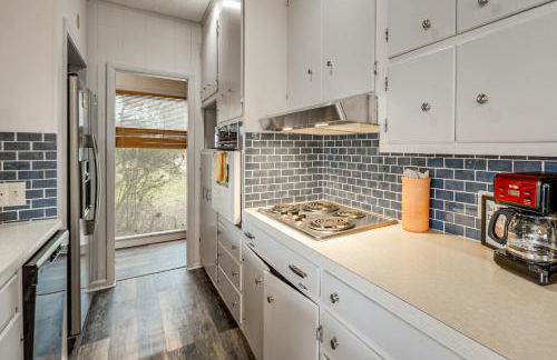 Rustic Lake Buchanan Hideaway with Game Room and Grill - Foto 7