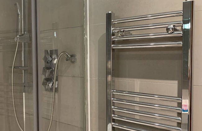 Charming 2-bed Apartment in Kingston Upon Thames - Foto 4