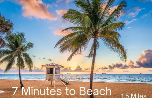 Chic 4BR Htd Pool, 5 min to beach, PAC-MAN, Games - Foto 7