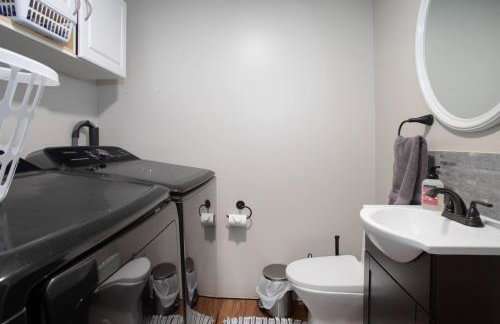 Fly Away Home with Aurora Views - Foto 31