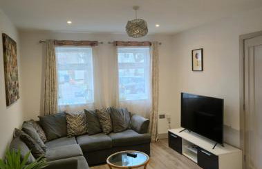 Modern Two-Bedroom House - Free Parking - Foto 8