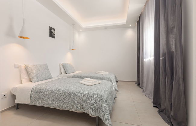 Correeira Luxury Residence T2 J - Albufeira, Pools, Wifi, Bbq, Beach - Photo 3