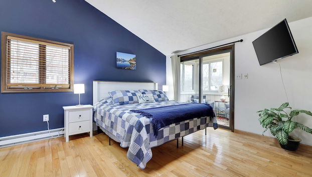 Chalet All Day Avantstay Lakeside, Firepit, Shared Pool - Foto 3, Interior