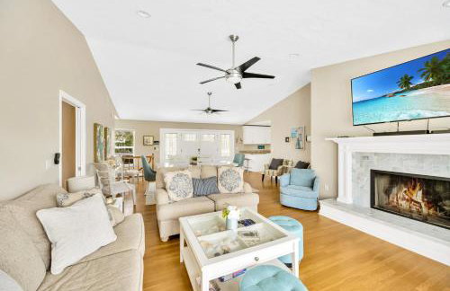 Home ON Key with pool, hot tub, putting green, arcade games, bike & mins to beach! - Foto 33