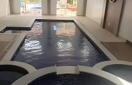 Espaçoso Flat com Varanda no Cavalinho Branco - Foto 17