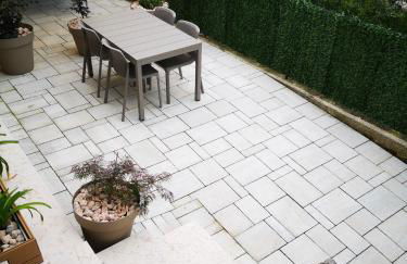 Apartment Sweet Retreat - Photo 23