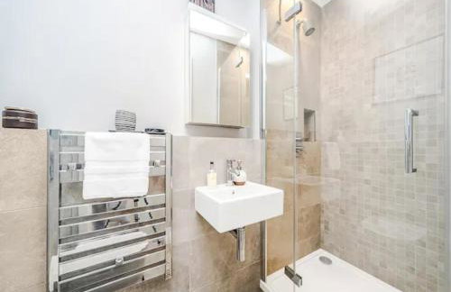 Contemporary Fulham Penthouse with Large Balcony - Pass the Keys - Foto 21