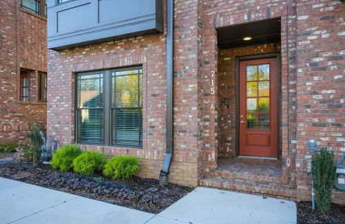 2 Miles to Broadway w Rooftop Deck Grill & Garage - Foto 26