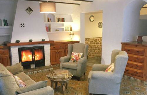 CASA LOLA Naturaleza, Montañas y Piscina Compartida De Pueblo - Foto 12