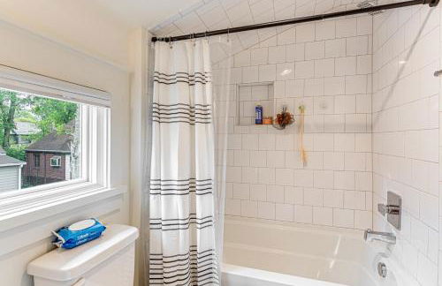 12 South Neighborhood Home with Modern Flair! - Foto 18