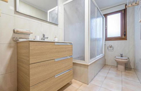 Stunning Apartment In Gijón With Wifi - Foto 19