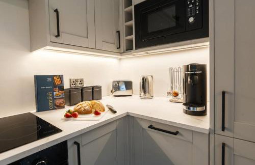 The West End Retreat - Your Luxurious 5* Apartment - Foto 24