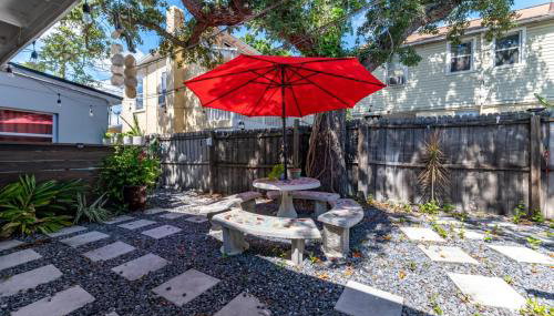 Cozy 2BR Retreat w/ Outdoor Deck - Photo 4