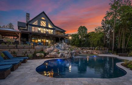 Gray Fox Lodge by Avantstay Waterslide Pool, Theater Sleeps 21 - Foto 22