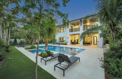 Villa in Coral Gables with Pool Jacuzzi Game Room - Foto 32