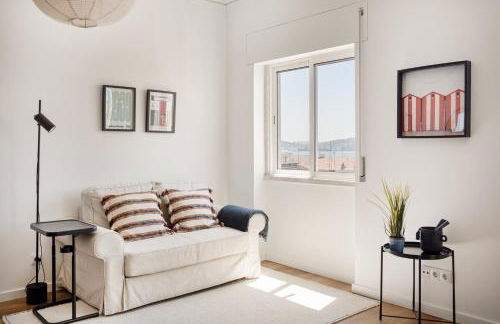 Seaside Family Stays | Walk to the Beach, Caxias - Photo 1