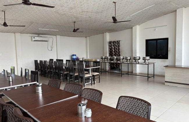 Unity Sunrise Resort Best Hotel Near Statue of Unity - Foto 33