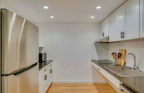 Riverfront Hideaway in Keene Walk to Town! - Foto 26