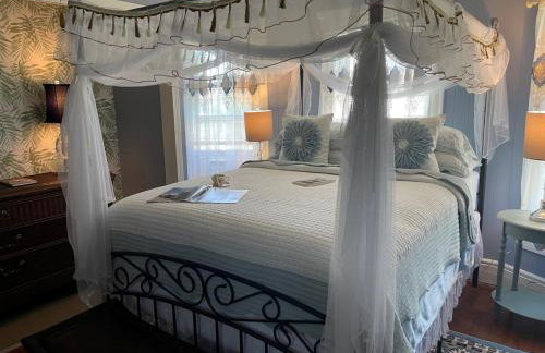 It's A Wonderful Life - Main St Penn Yan - Walk to Shops & Dining - Hot Tub - Pets OK - Seneca & Keuka Lake - Foto 19