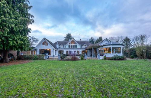 5BDR Luxe Villa By Torr Property Group Short Lets & Serviced Accommodation With Free Parking & River View Stratford-Upon-Avon - Foto 21