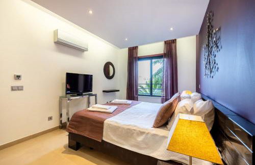 CoolHouses Algarve, Luz 2 bed elegant flat, private pool & garden, SPA facilities, Mar da Luz 19 - Foto 11