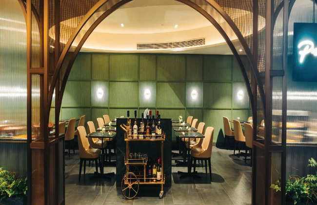 Plaza Premium First at Macau International Airport (MFM) - Departures - Foto 2