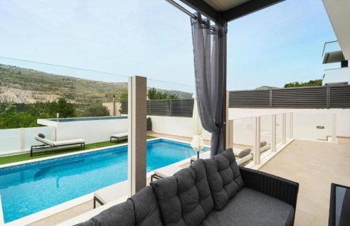 Lovely Home In Srinjine - Photo 10