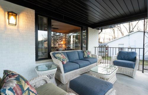 5 Bedroom 2 & 1 half Bath Group Stay Fun Design in Quiet Neighborhood - Foto 36