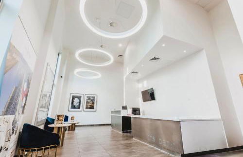 Stylish Skyline Apartment - 2 Bed, 2 Bath, Gym, Concierge in City Centre - Foto 24