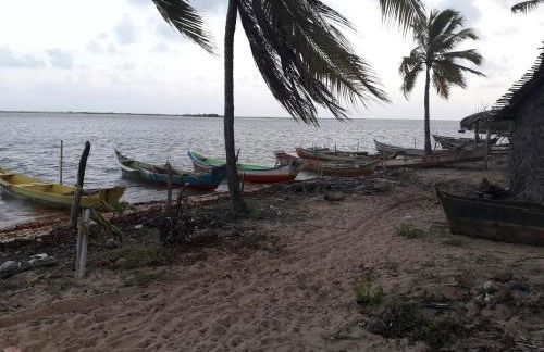 CHALE PERTO DA PRAIA COM DUAS SUITES E VARANDAO - Photo 30