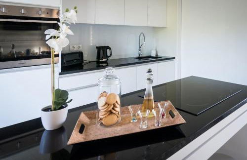 Vila Vicente Jacuzzi, Sauna and Parking - Photo 11