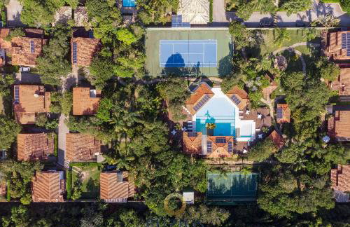 BZ03 - Casa em Condomínio Clube a Passos da praia - Foto 24