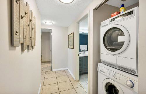 Tropical Retreat with Beach Resort Amenities - Foto 37