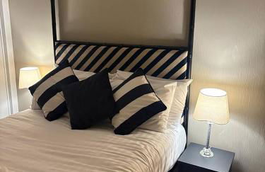 Grosvenor 126 Trendy Jesmond Whole Apartment - Photo 19