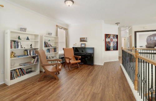 Rosey Bouldin Home Minutes to DT - Adelaide! - Photo 20