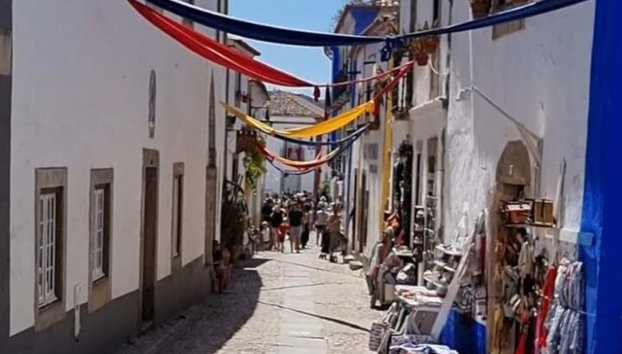 Lisboa: tour de día completo a Fátima, Nazaré y Óbidos - Foto 3, Rua Direita Óbidos