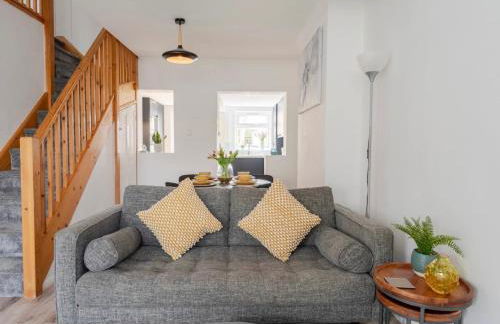 Modern 2 Bed House in Rainham, Kent - Central Location - Foto 9