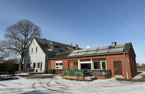 Moderne Doppelhaushälfte mit Garten & Terrasse I Free Wifi I Free Parking - Foto 4