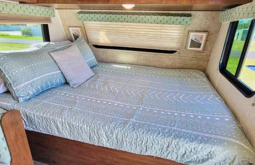 Camper close to beach with BBQ and Bicycles - Foto 8