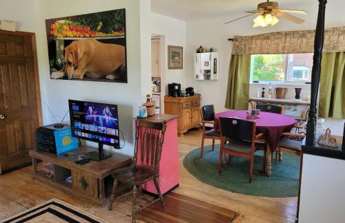 Oscoda Hilltop Haven - Great Location near Beach! - Foto 25