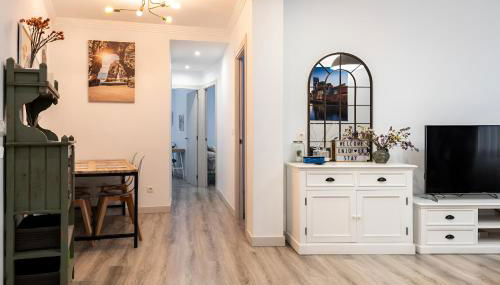 Amplio, luminoso y moderno cerca del Casco Viejo - Foto 5, Lobby or reception