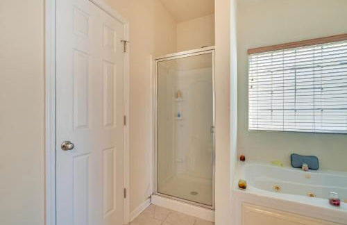 6 Mi to Charlotte Motor Speedway Home with Fire Pit - Foto 16