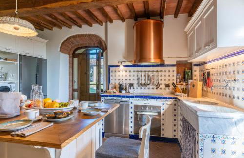 Villa in Tuscany with Pool and Olive Grove - Photo 19