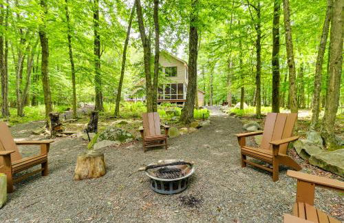 Woodsy Big Bass Lake Hideaway with Fire Pit and Deck! - Foto 27