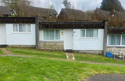 Villa Sleeps 4 With Free Parking - Photo 11