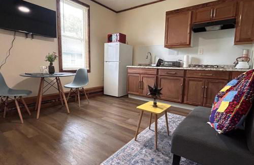 Urban OASIS Inspired by the 80s Unit 1 - Photo 5