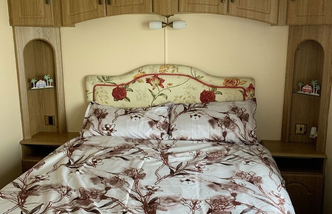 Remarkable 2-bed Caravan in Ingoldmells - Foto 2