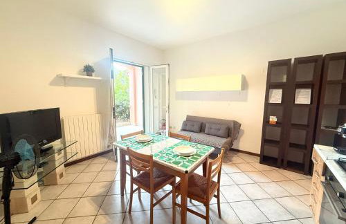 Relax con terrazza giardino e posto auto - Photo 16